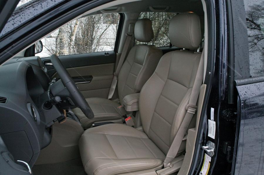  Jeep Compass Limited 2011 года  (фото 22 из 51)